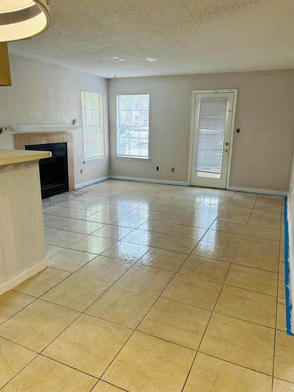 Building Photo - 5601 Rosebriar Way