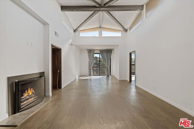 Building Photo - 2175 S Beverly Glen Blvd