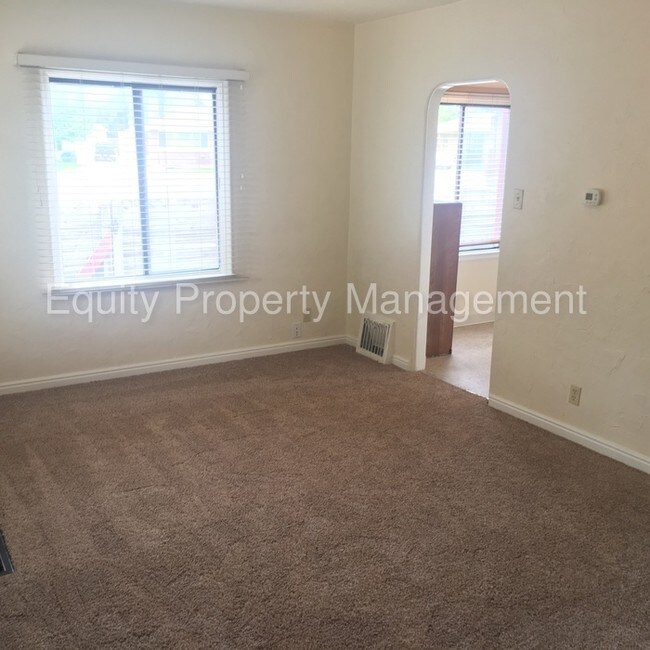 Foto del edificio - 226 E Maple St