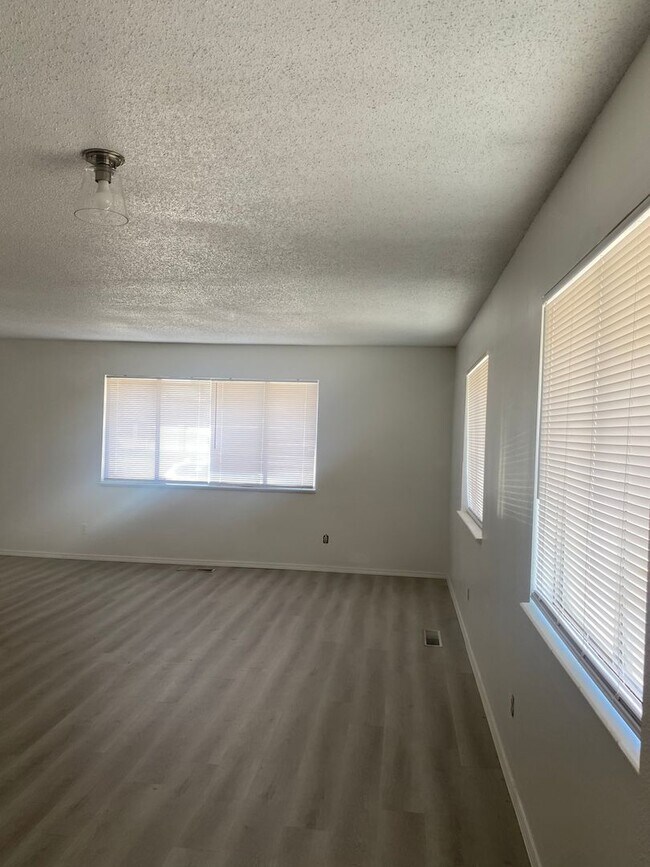 Beautiful remodeled home in northeast heights House Rental in Albuquerque, NM