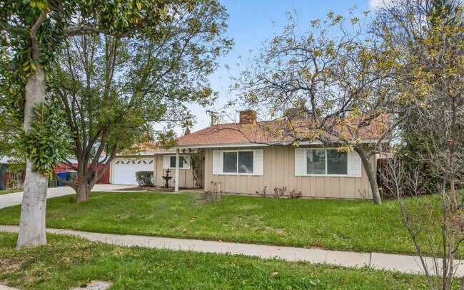 Foto del edificio - Updated Single-Story Home in South Redlands