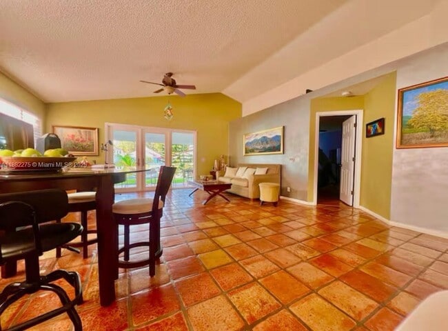 Building Photo - 2957 Myrtle Oak Cir