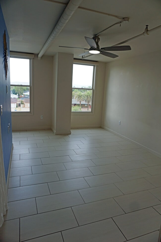 Foto del edificio - 535 W Thomas Rd