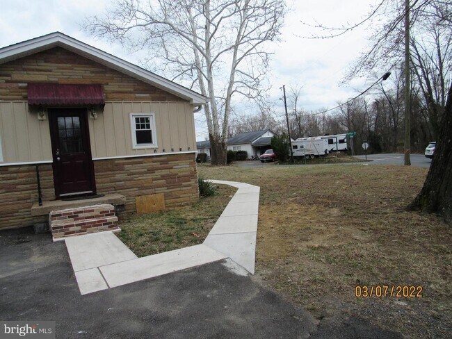 Building Photo - 17839 Batestown Rd