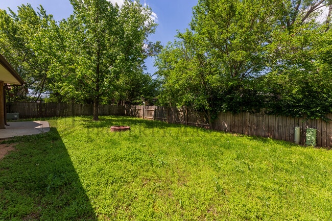 Building Photo - 2521 N Bleckley