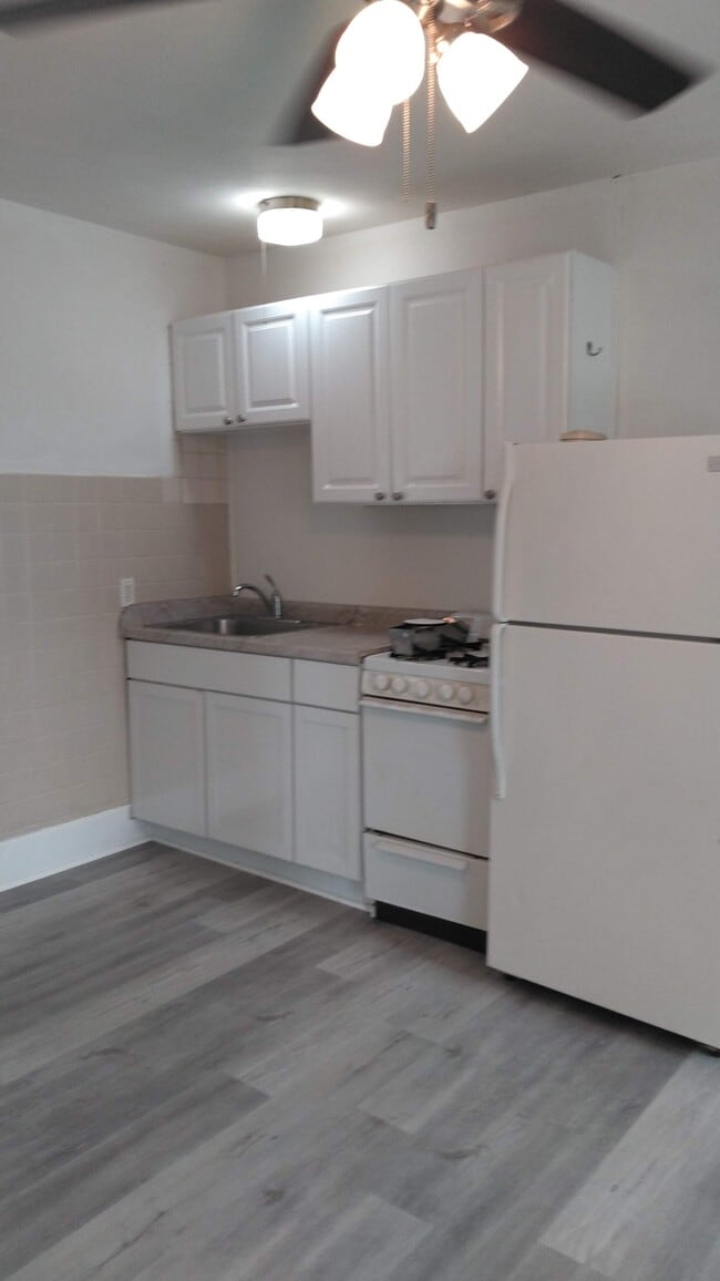 Building Photo - 1302 14th St