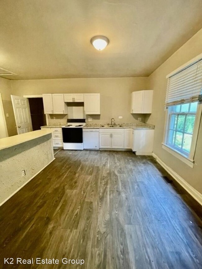 Building Photo - 3 br, 1 bath House - 805 Adams Ct