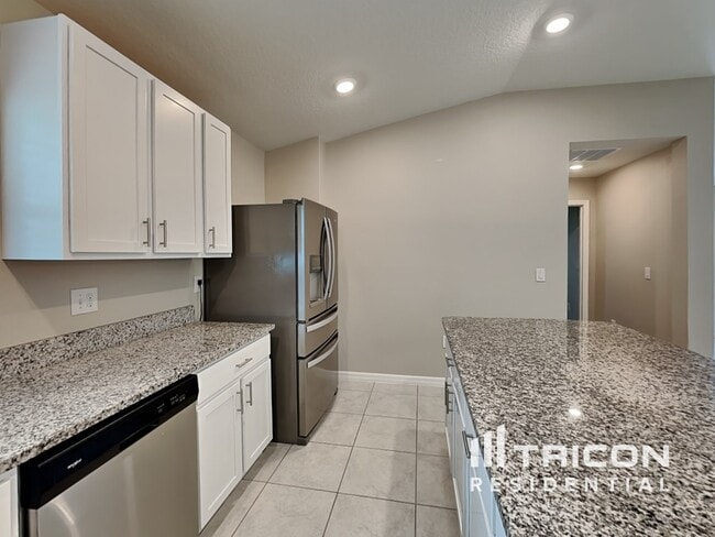 Building Photo - 624 Bullrush Ct