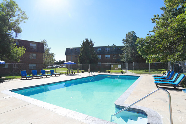 Building Photo - Garden Center Apartments
