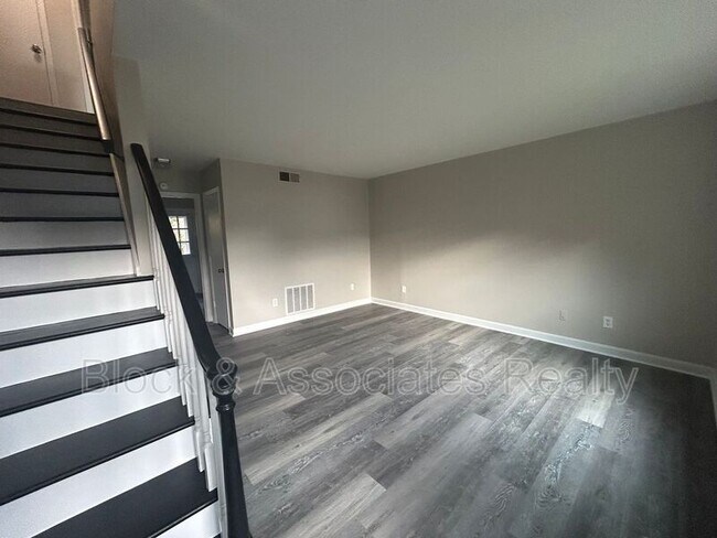 Foto del edificio - 514 S Cherry St