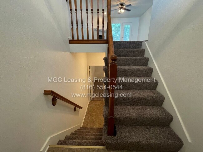 Foto del edificio - 5901-5903 NE 42nd St