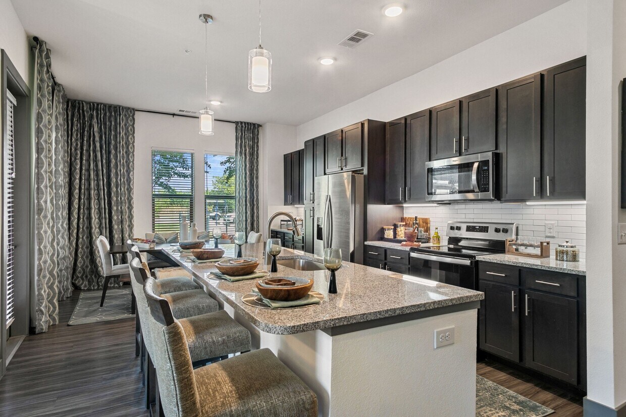 Cocina moderna con elegantes acabados. - Windsor Lakeyard District