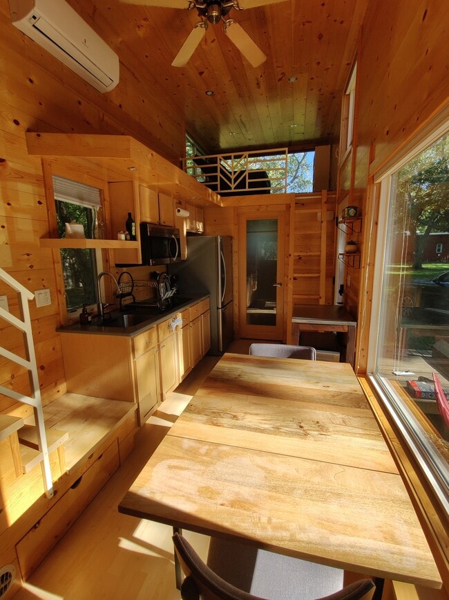 Building Photo - 2509 FM1984