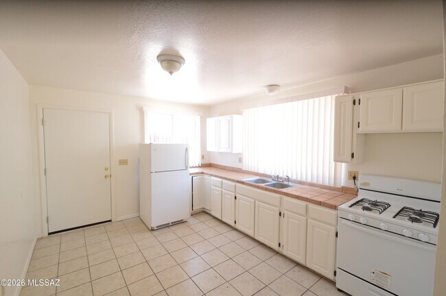 Foto del edificio - 2633 E Silver St
