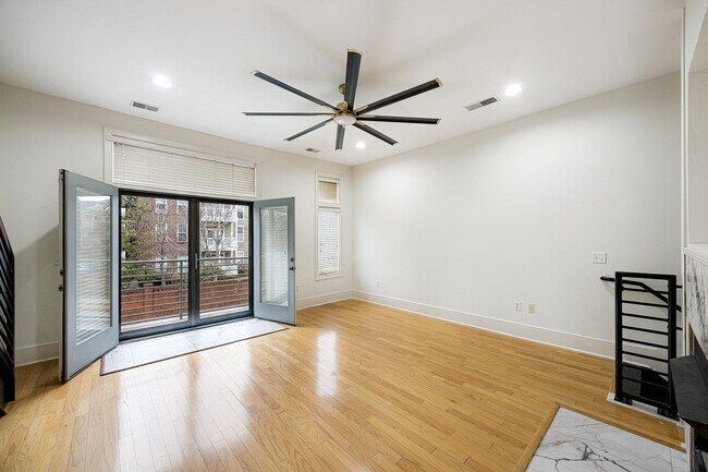 Foto del edificio - 614 Tennessee St