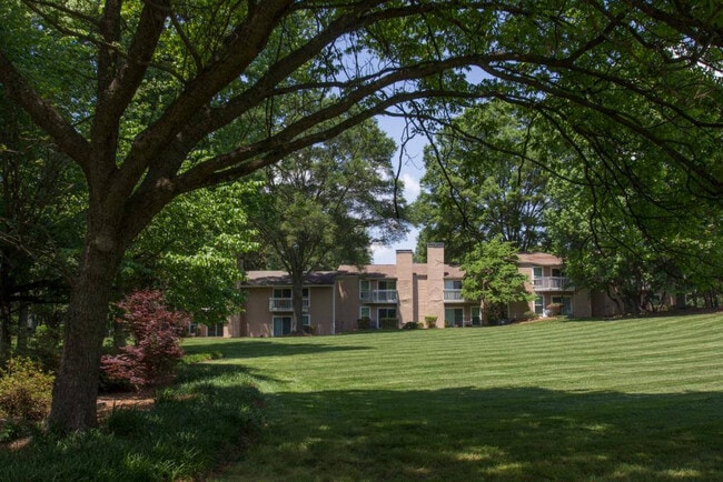 Building Photo - Chimneys Apartments