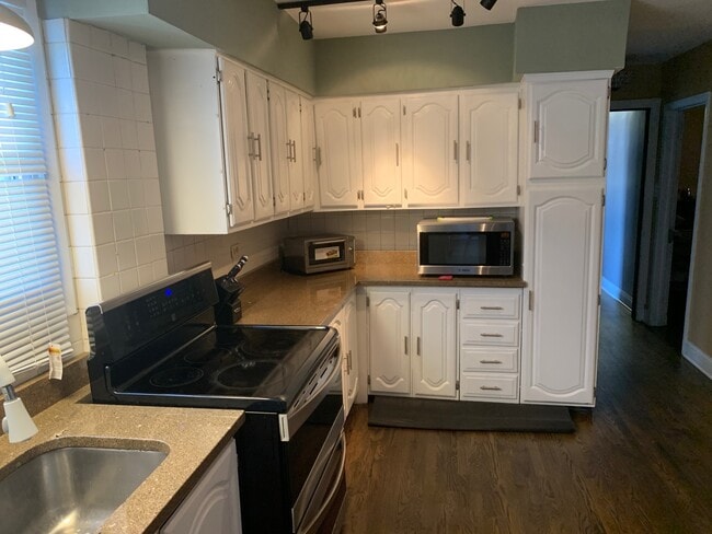 Foto del edificio - 5310 S Archer Ave