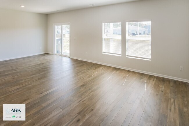 Foto del edificio - 700 Watercliff Dr