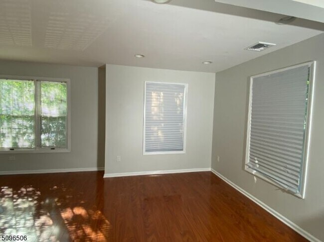 Building Photo - 154 Stonyridge Dr