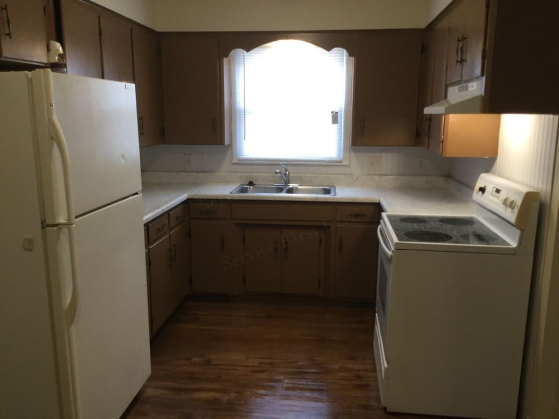 Foto principal - Auburn St 4-Plex