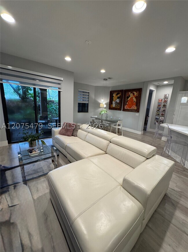 Foto del edificio - 2787 Center Ct Dr