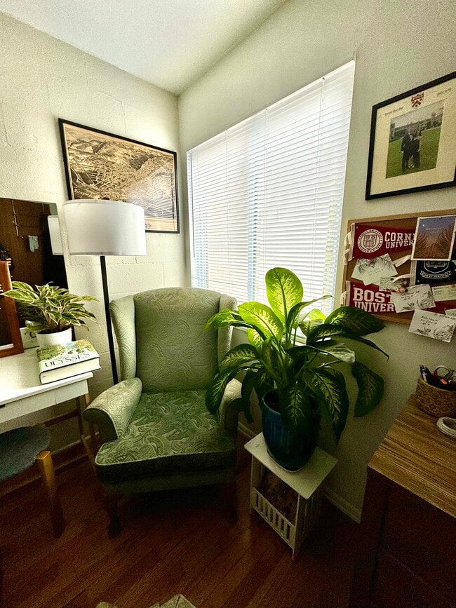 Foto del edificio - 212 Giles St Furnished Free Parking