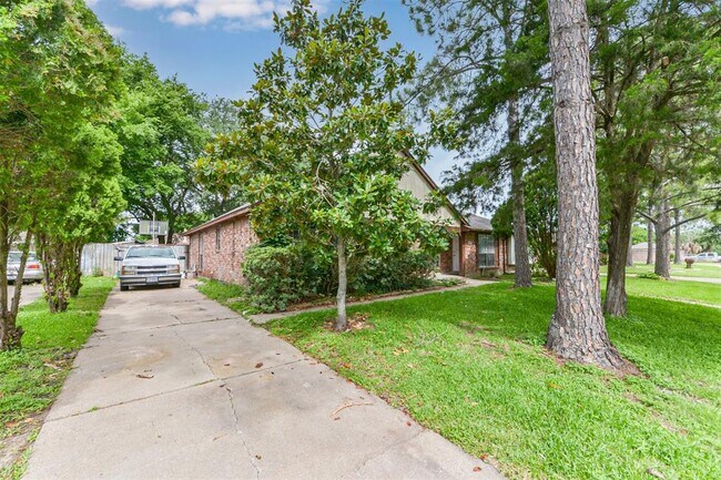 Building Photo - 9512 Clipperwood Pl