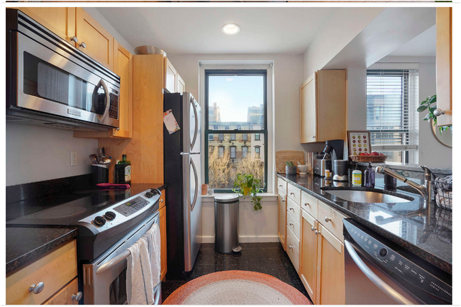 Foto del edificio - 1666 Washington St