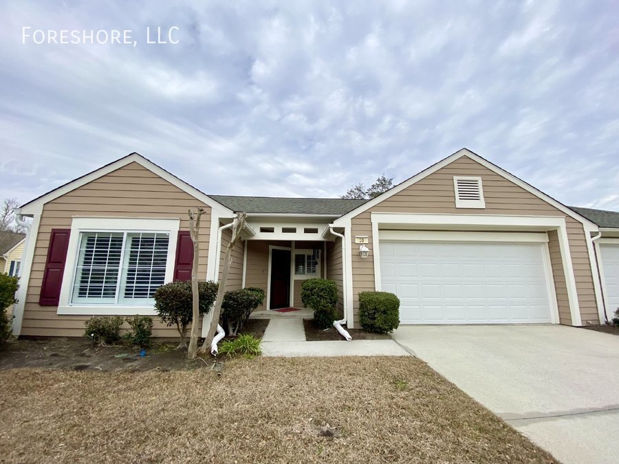 Charming and Upgraded Condo in Sun City! Townhome Rentals in Bluffton