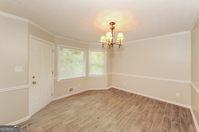 Building Photo - 634 Joel Dr
