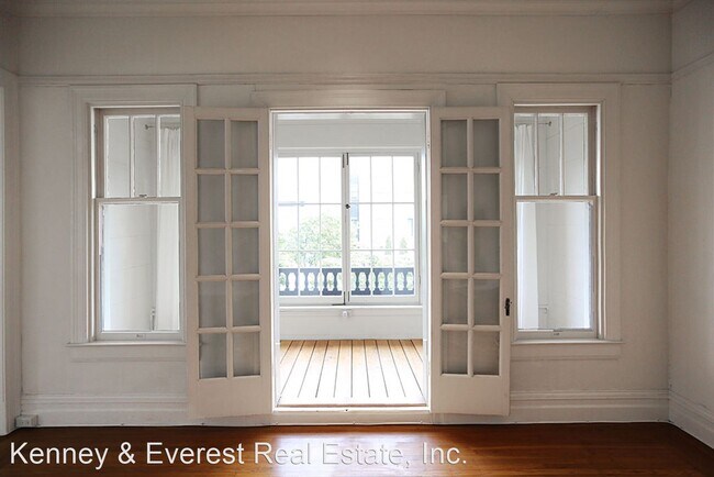 Foto del edificio - 3 br, 1.5 bath House - 304 Walnut Street #3