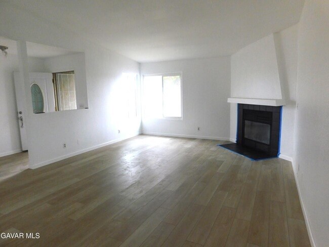 Building Photo - 8260 Viburnum Ave