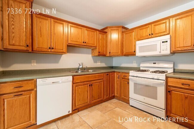 Foto del edificio - 7336 72nd Ln N