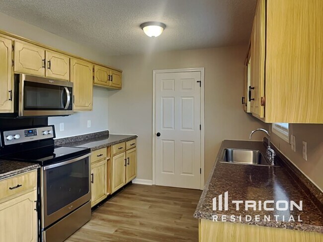 Building Photo - 3261 Tabby Drive Clarksville TN