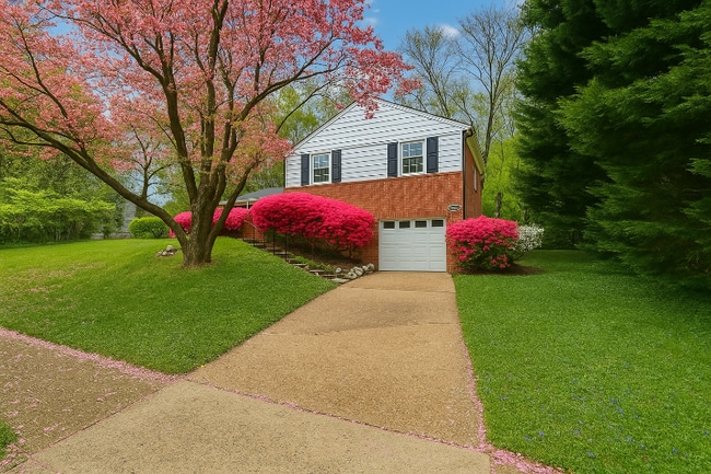 Building Photo - 4902 Elsmere Ave
