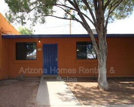 Building Photo - 350 N Silverbell Rd
