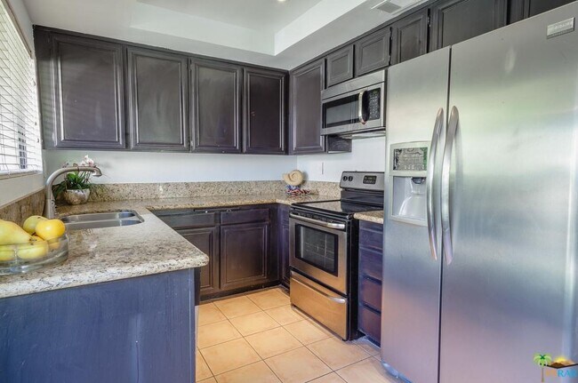 Foto del edificio - 2600 S Palm Canyon Dr