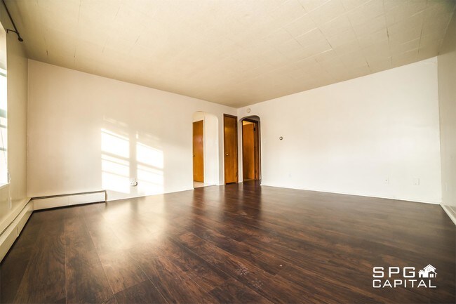 Foto del edificio - 300-304 W Walnut St