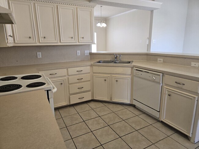 Foto del edificio - 5121 Albany Ave