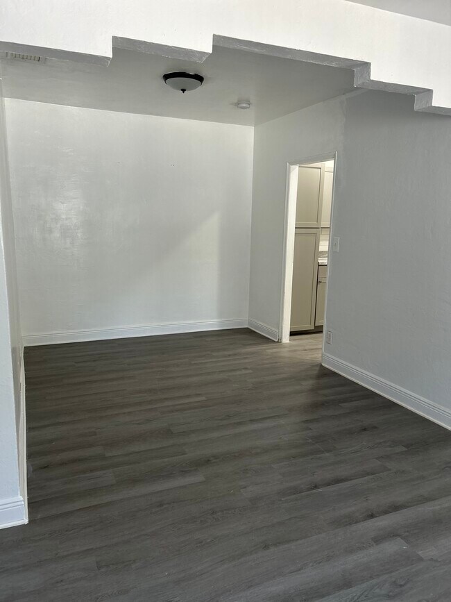 Foto del edificio - 110 NW 69th St