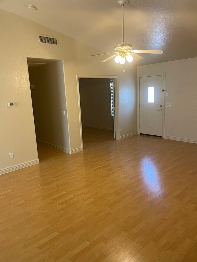 Foto del edificio - Cute 3 bedroom Chandler Home