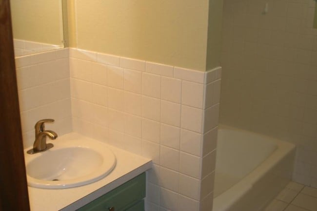 Building Photo - 28 Princeton Cir