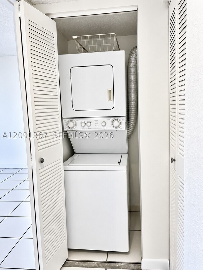 Building Photo - 13255 SW 88th Ln