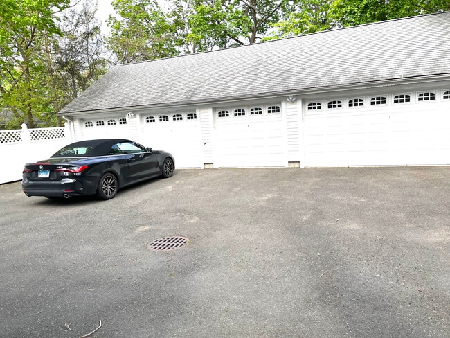 Building Photo - 604 Orange St