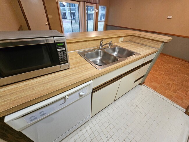 Foto del edificio - 4466 Little River Inn Ln