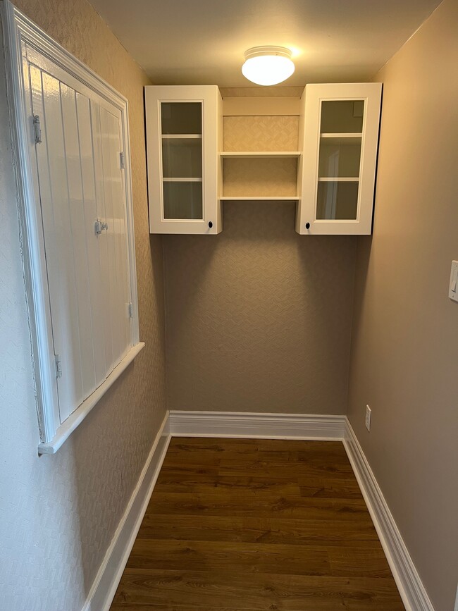 Petite alcôve idéale pour un bureau/garde-manger - 5 Cleaveholm Dr