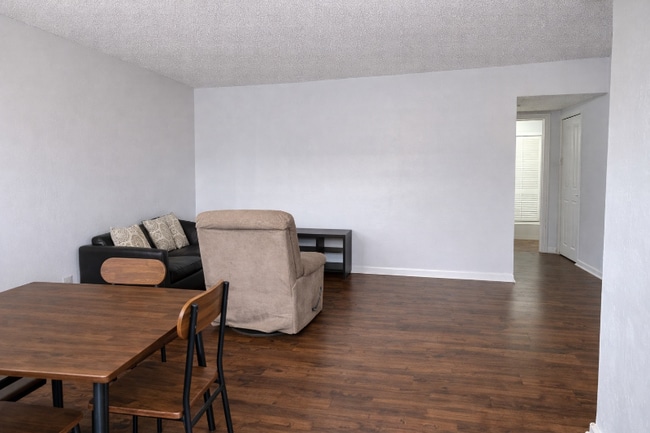 Foto del edificio - 5741 SW 36th Ct