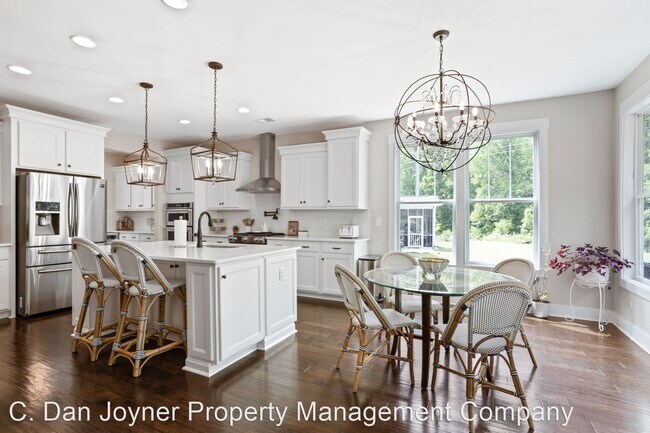 Building Photo - 4 br, 3.5 bath House - 137 Quail Creek Dr