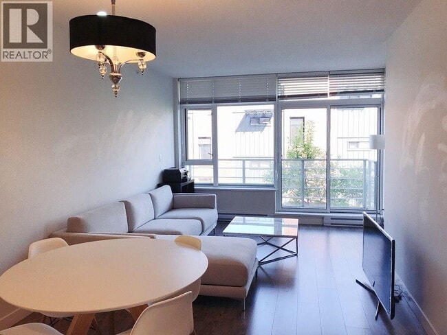 Building Photo - 2788 Prince Edward St