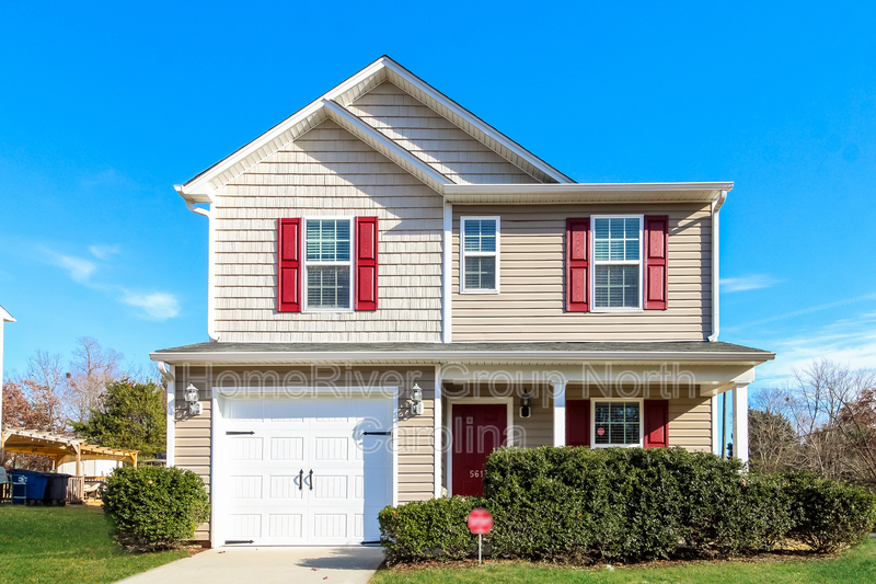 Foto principal - 5617 Harrington Village Dr